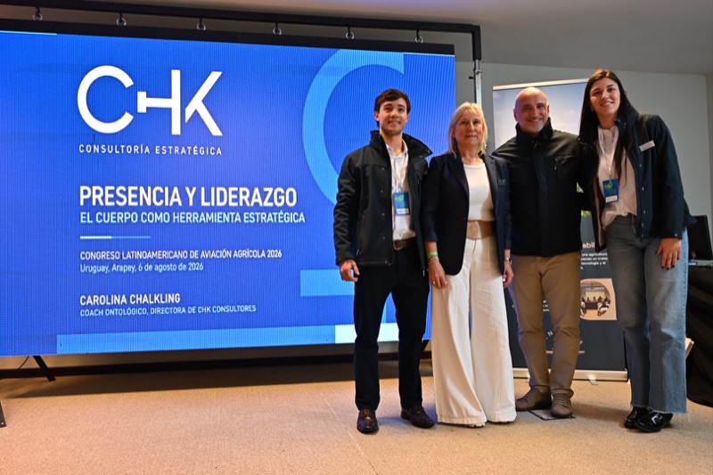 Panel junto a la presentación sobre presencia y liderazgo en el sector